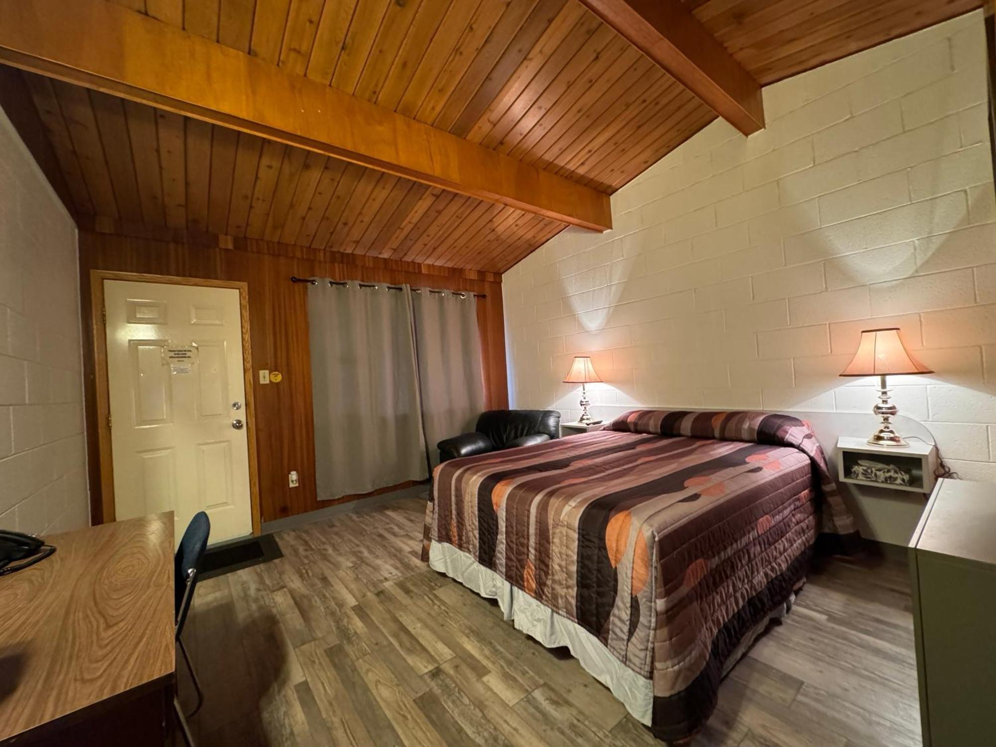 Ace Crown Motel Medicine Hat Luaran gambar