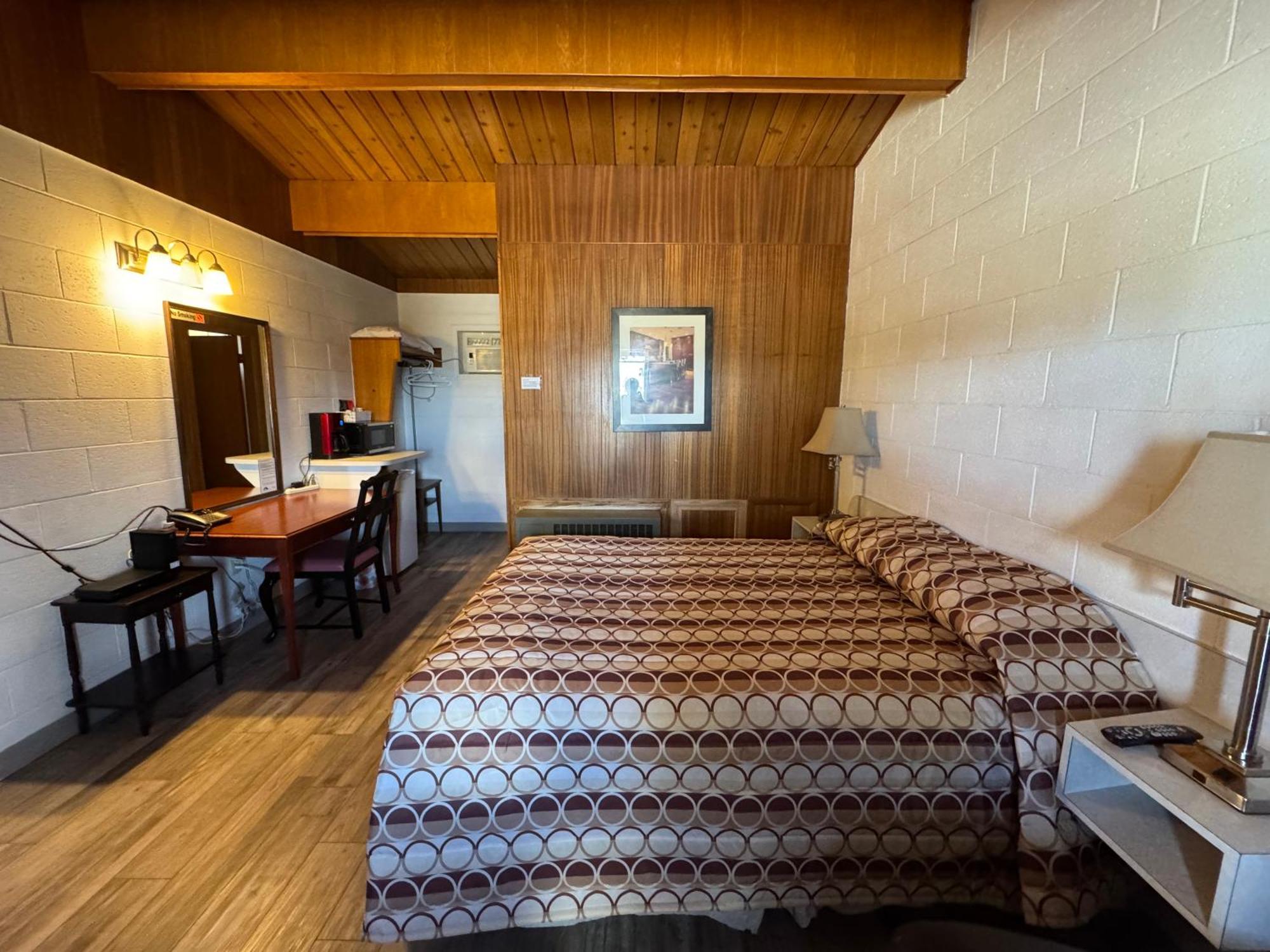 Ace Crown Motel Medicine Hat Luaran gambar