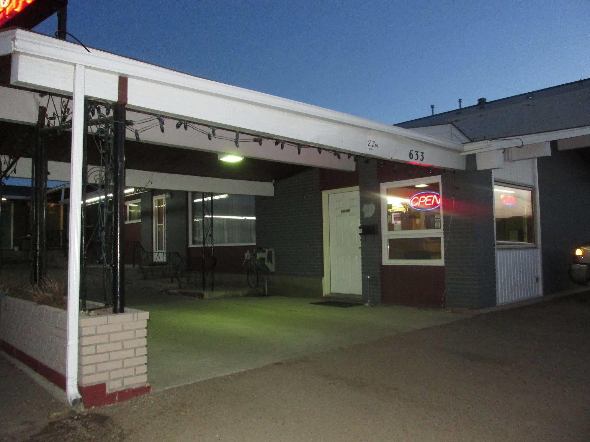 Ace Crown Motel Medicine Hat Luaran gambar